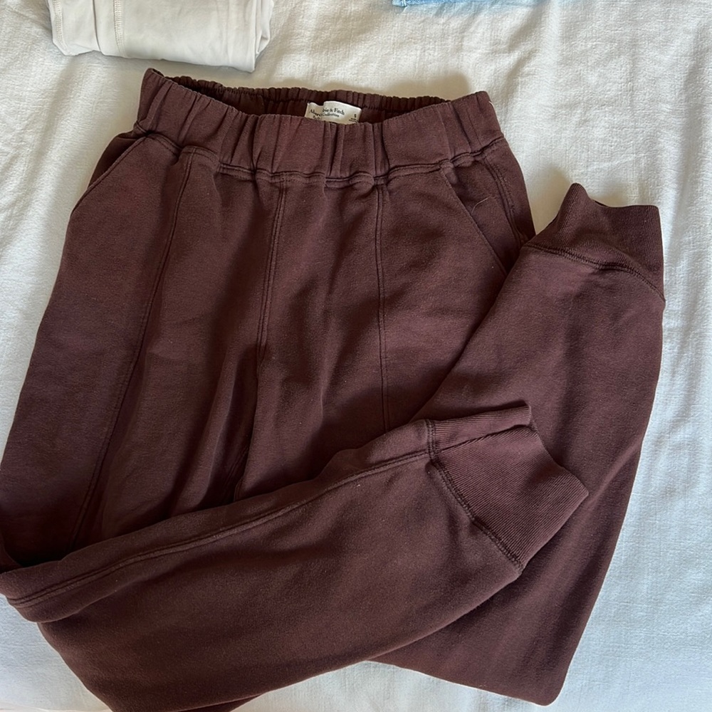 abercrombie brown sweatpants
